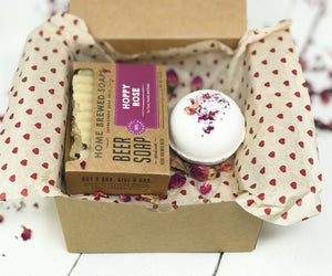 Rose - Valentines Day Gift for Her - Bath Bomb Set with Soap